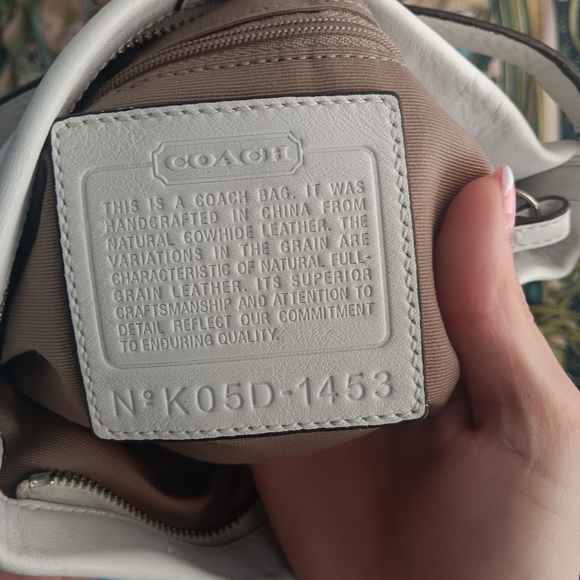Coach Cream Shoulder Bag - Picture 8 of 9